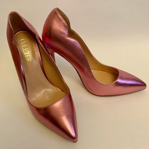 Stilettos 👠 in a beautiful metallic pink color. Brand new and never worn.